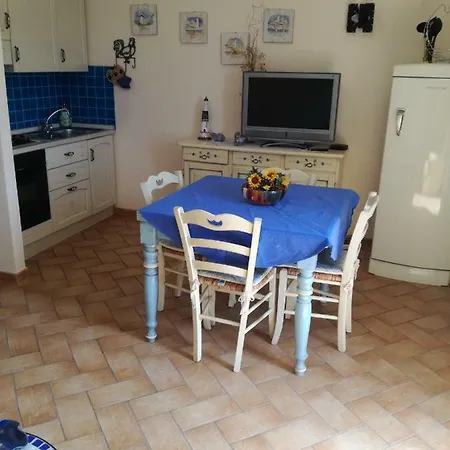 Casa Vacanze Al Mare Apartment *